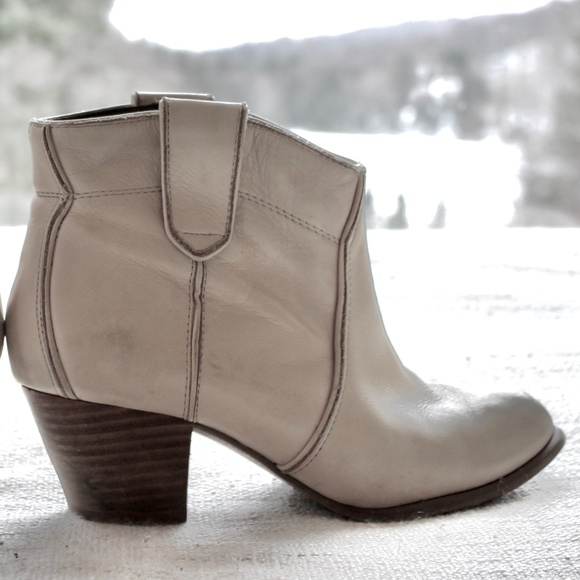 Aldo Vintage Cream Leather Western Booties - Picture 4 of 5
